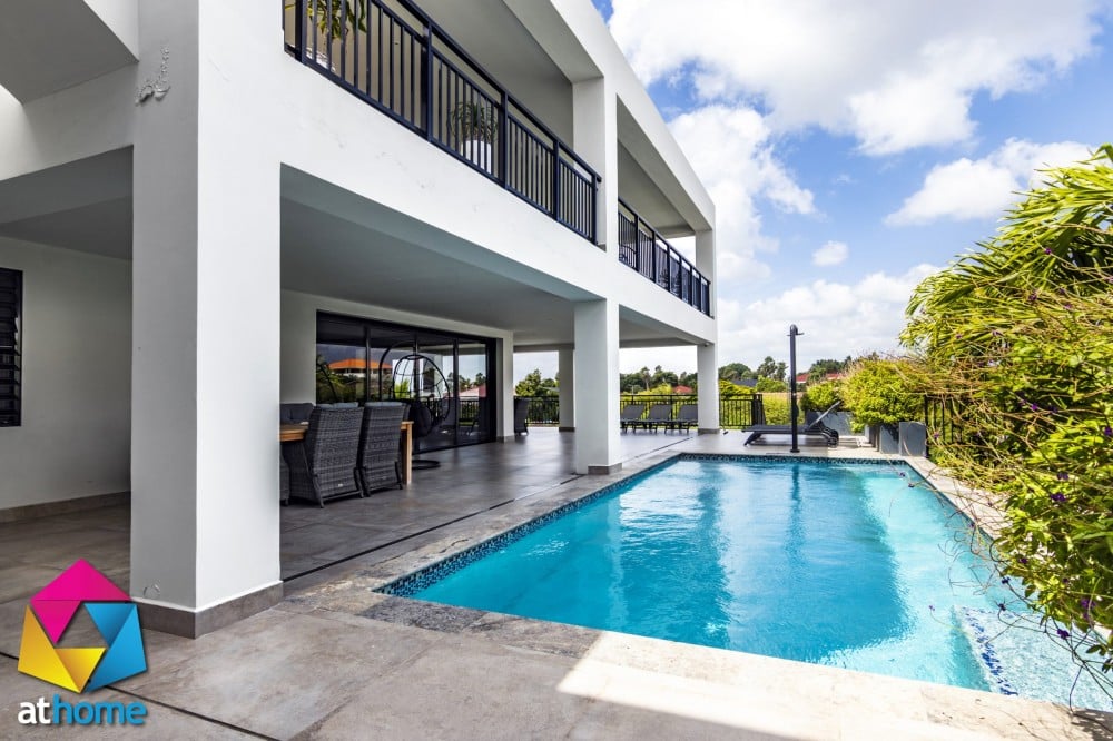 Luxe Villa met Zwembad op Vista Royal te Koop